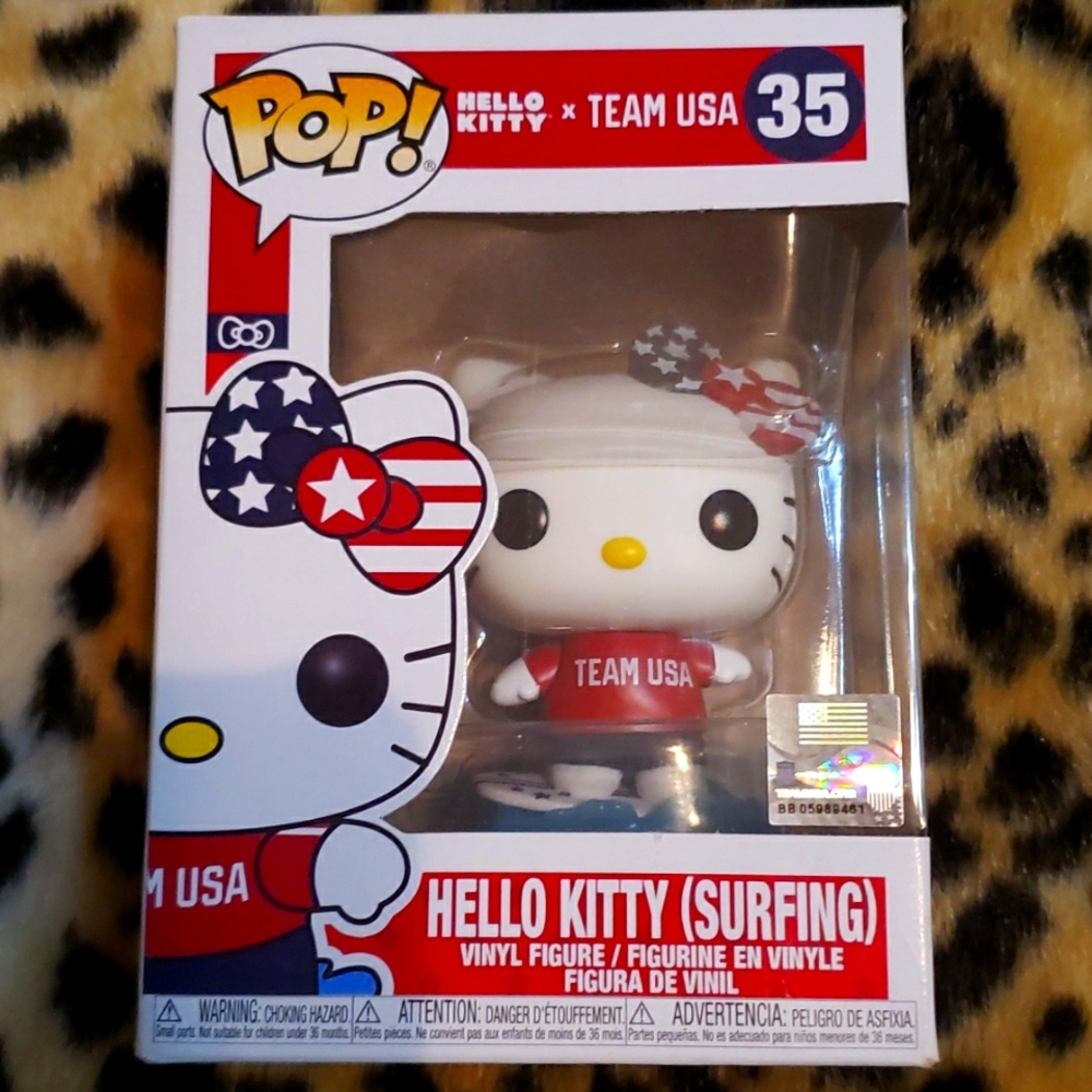 Hello Kitty surfer figurine